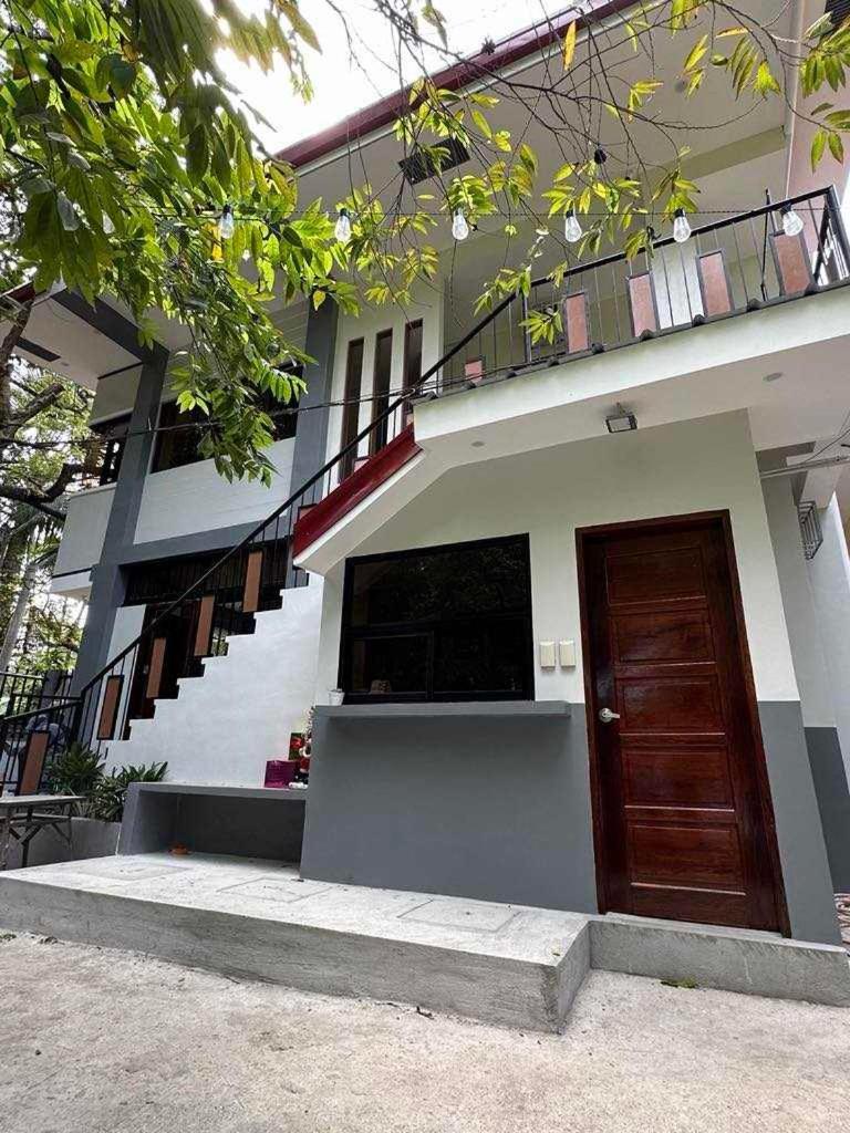 קורון Jaijai'S Backpackers Inn מראה חיצוני תמונה