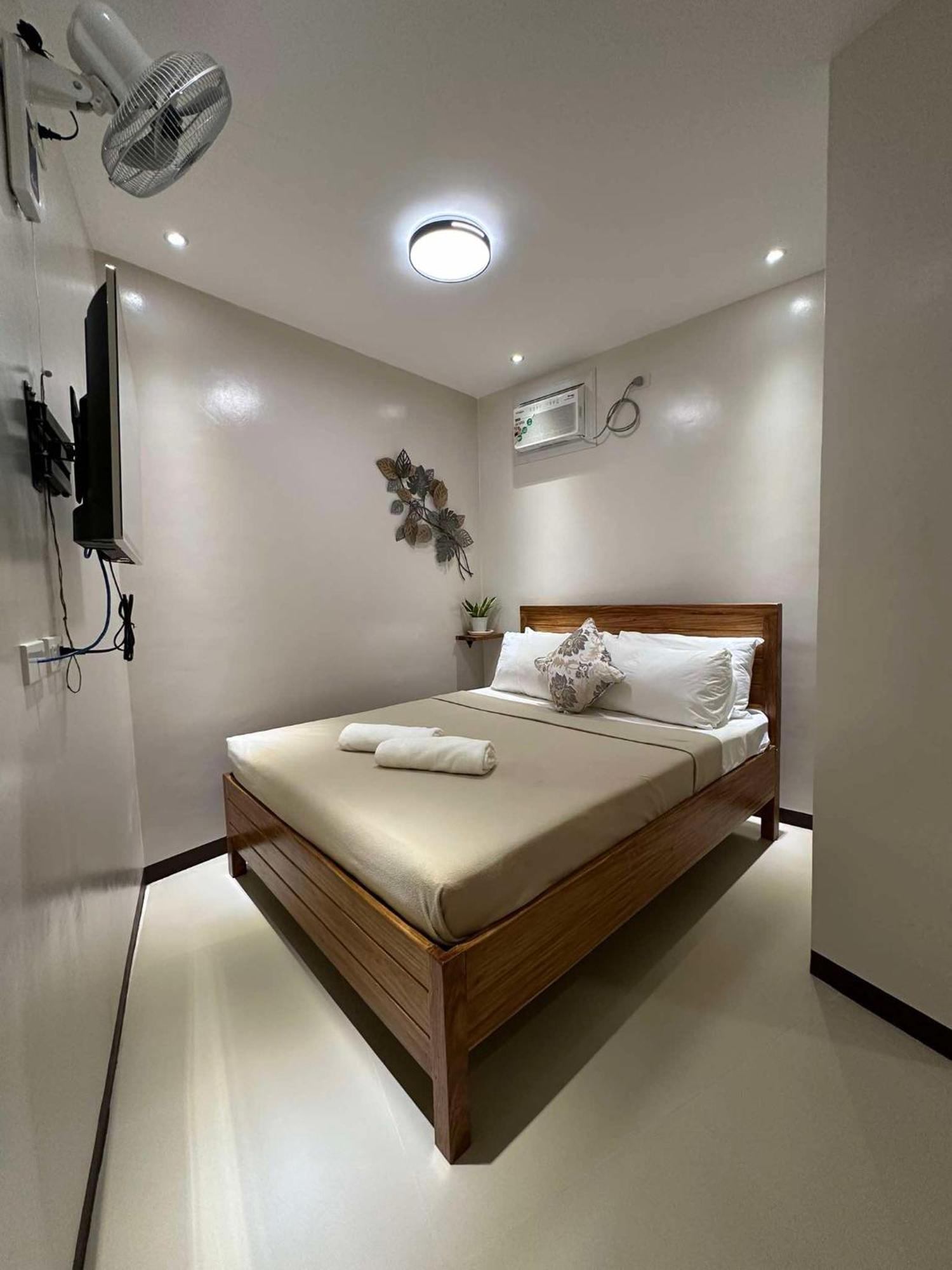 קורון Jaijai'S Backpackers Inn מראה חיצוני תמונה
